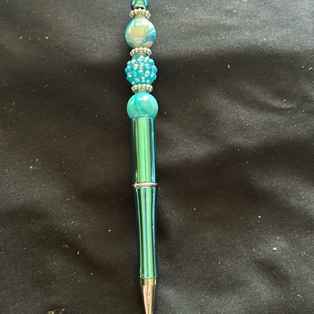 Custom Beaded Pens plus 3 refills. - Picture 2 of 6